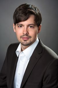 Tobias Herrmann