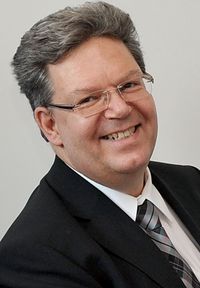 Dr. Bernd Metzinger